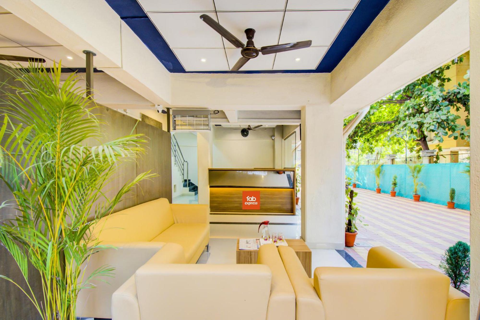 Fabexpress Marvel Bliss - Nr Trump Towers Hotel Pune